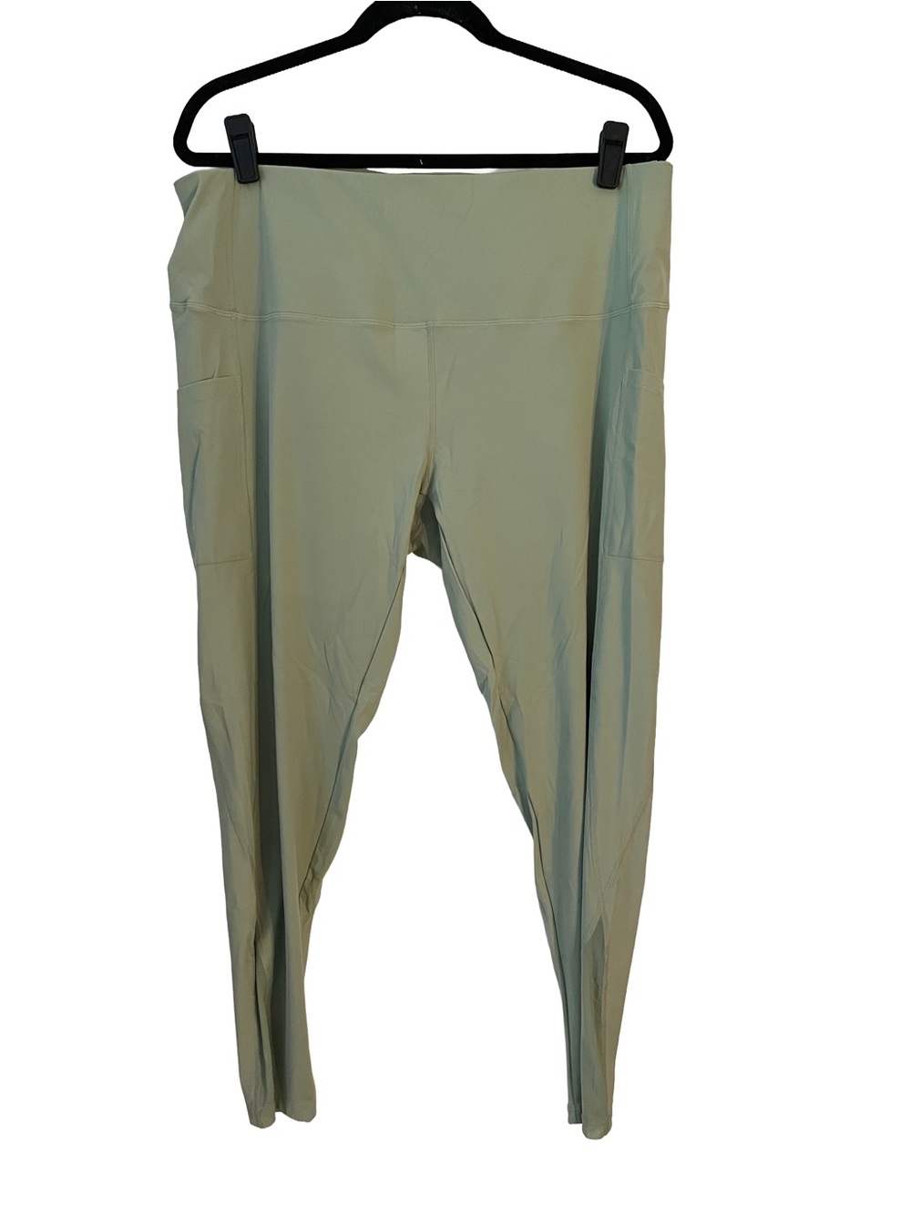 Everyday High-Waist Leggings in Sage Green